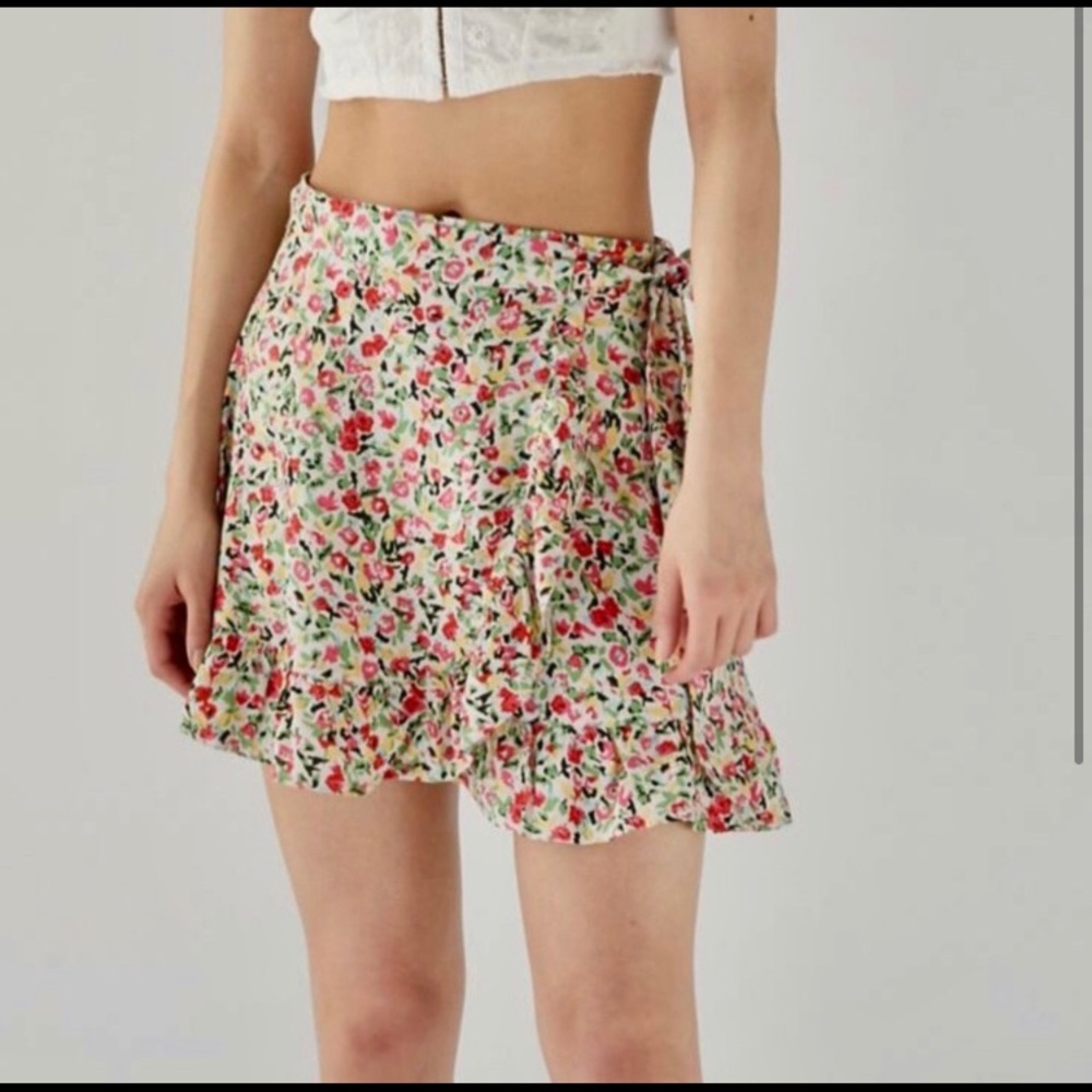 NWT floral print wrap urban outfitters skirt!